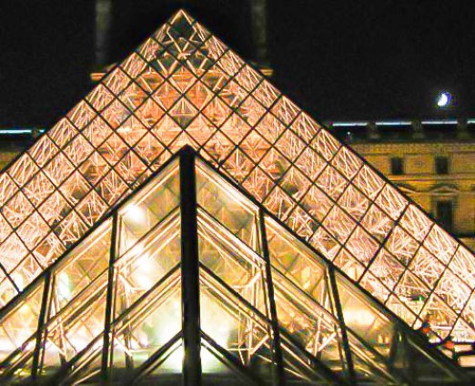 20101110-img_0546-2-edit_Louvre Pyramid with Crescent Moon_edit